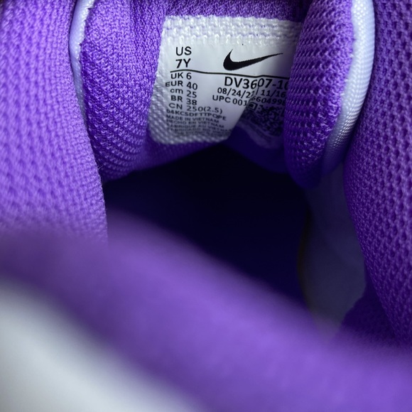 Nike Air Max 90 White Action Grape Women’s Size 8.5 Sneakers - Picture 11 of 13